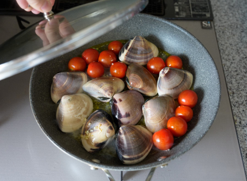 はまぐりとミニトマトのボンゴレ
